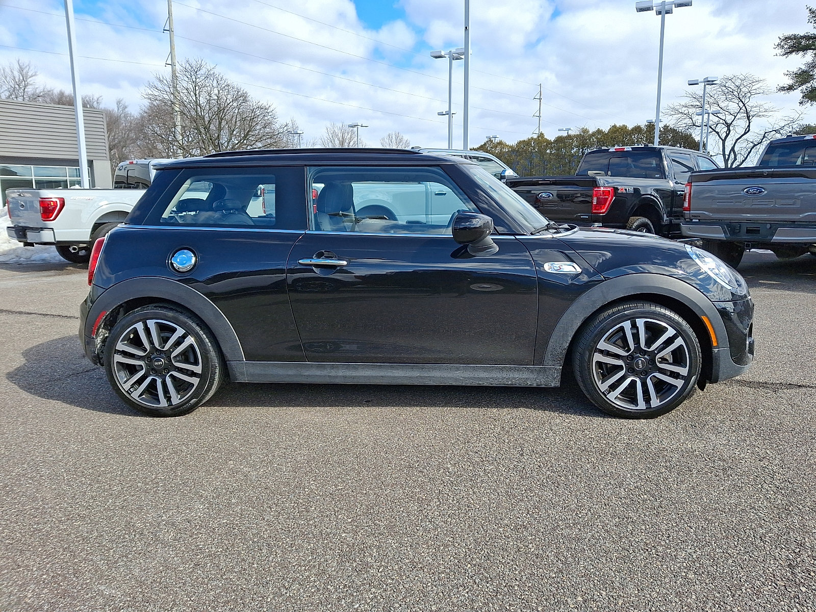 Used 2020 MINI Cooper S image 12