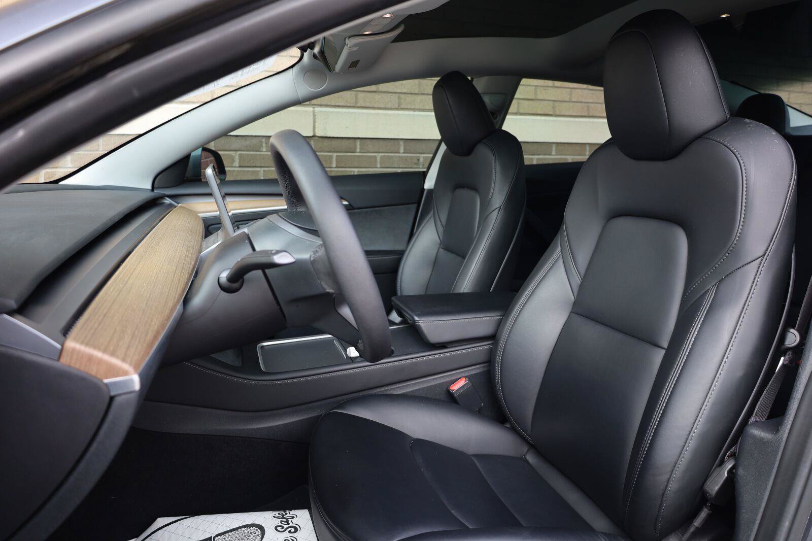 Used 2023 Tesla Model 3 Standard Range RWD image 18
