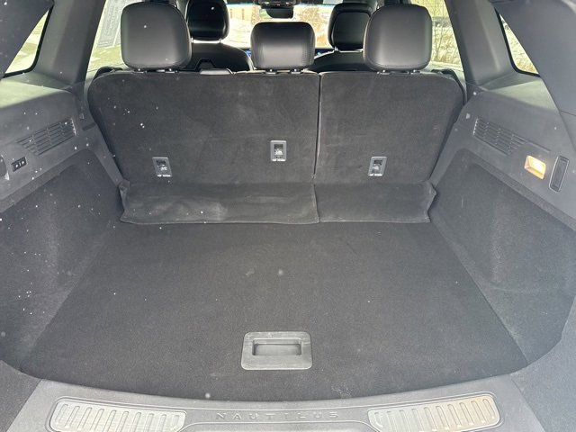 Used 2024 Lincoln Nautilus Premier w/ Equipment Group 102A image 11