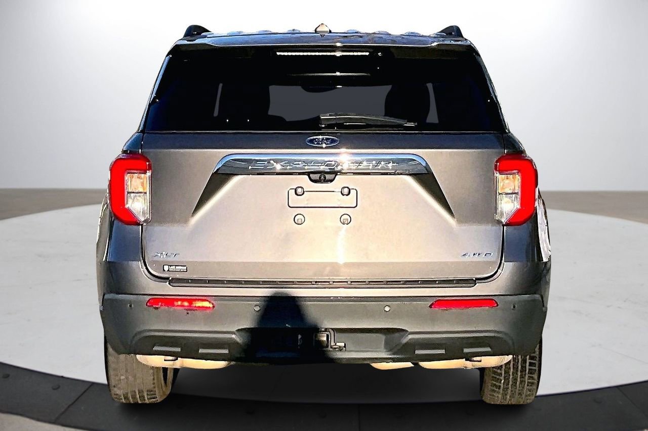 Used 2021 Ford Explorer XLT w/ Class III Trailer Tow Package image 8