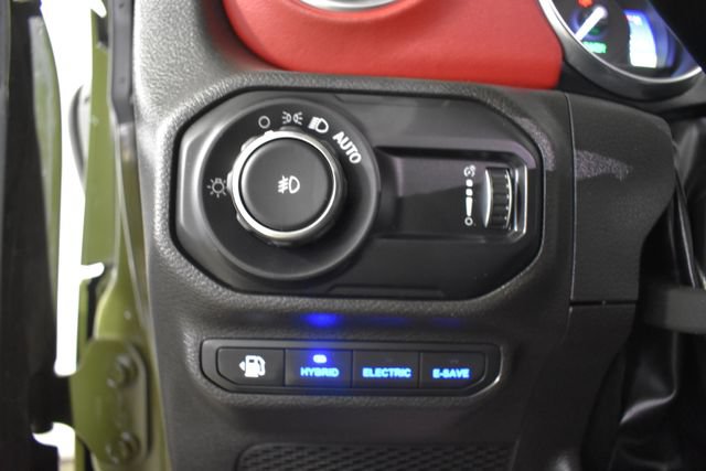 Used 2023 Jeep Wrangler Unlimited Rubicon 4xe AWD/4WD image 14