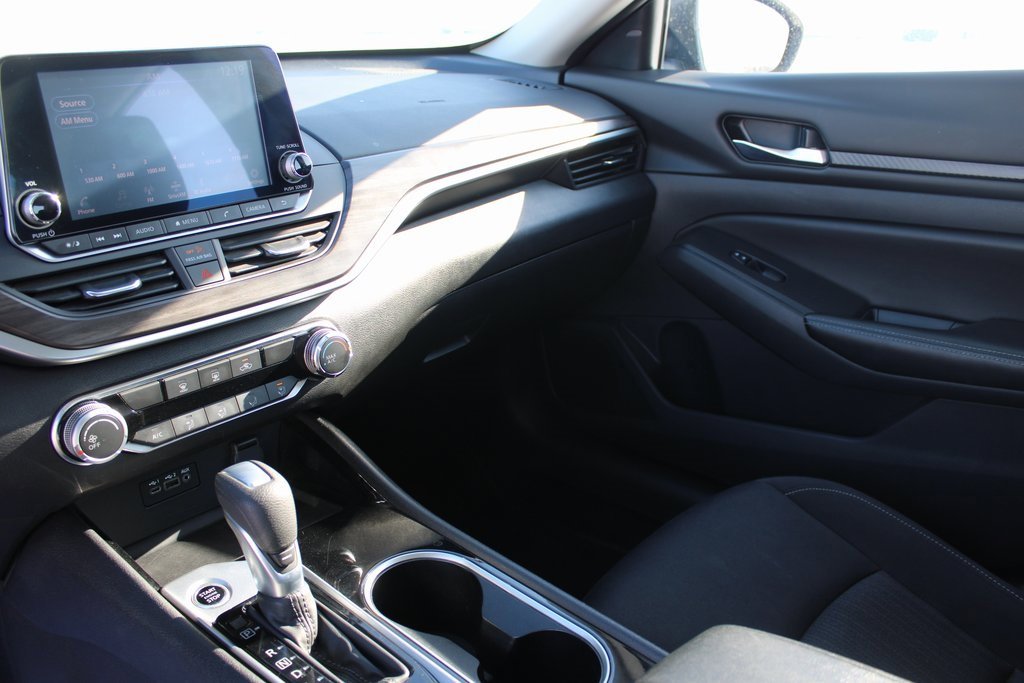 Used 2024 Nissan Altima 2.5 SV image 15