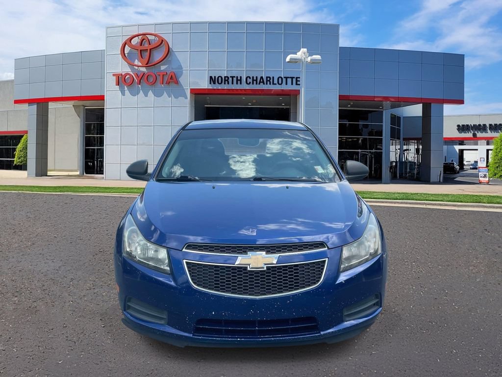 Used 2012 Chevrolet Cruze LS w/ Connectivity Package FWD image 2