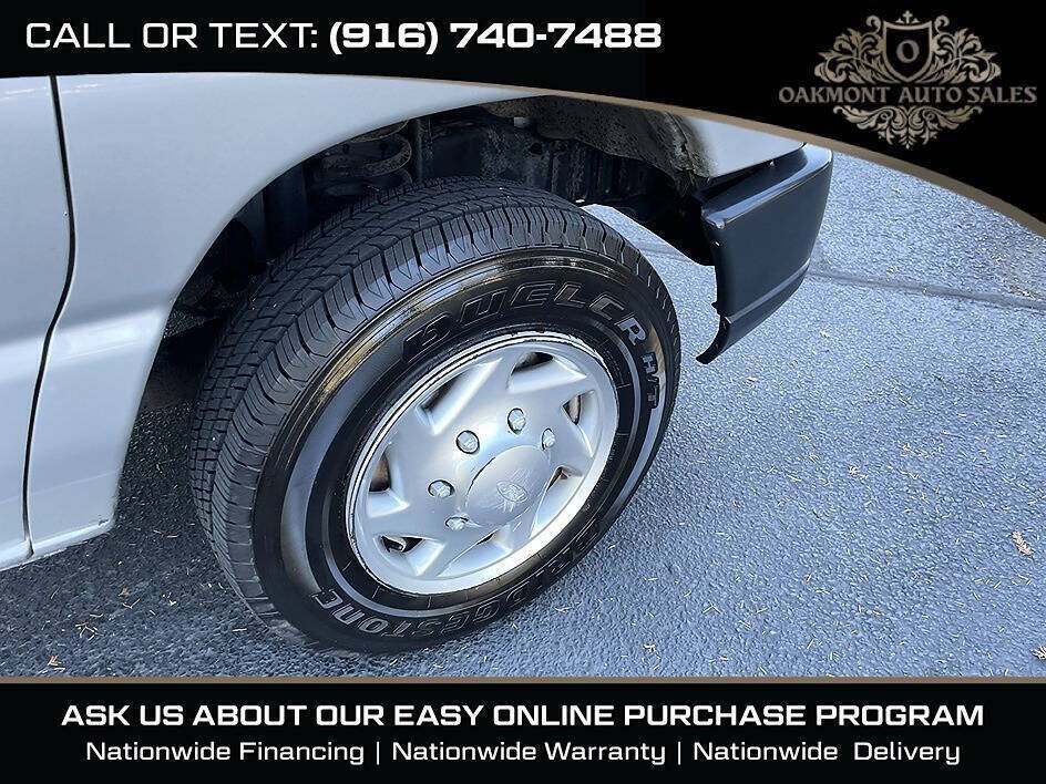 Used 2011 Ford E-150 and Econoline 150 w/ PWR Group RWD image 10