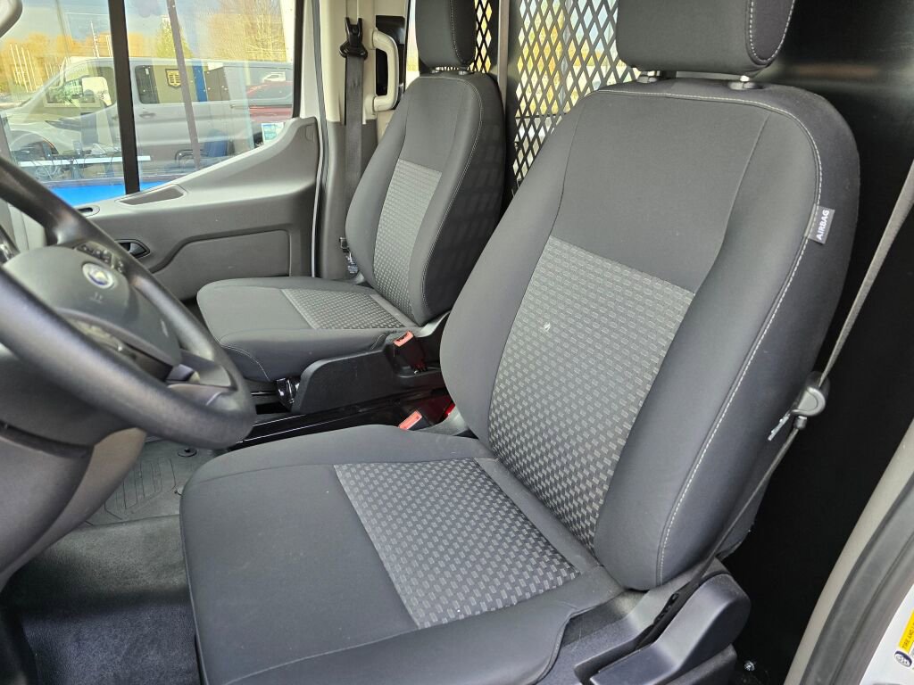 Used 2024 Ford Transit 250 Low Roof w/ Exterior Upgrade Package image 17