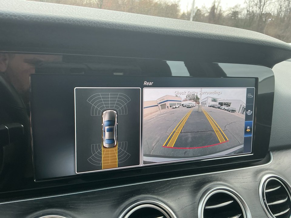 Used 2017 Mercedes-Benz E 300 4MATIC image 23