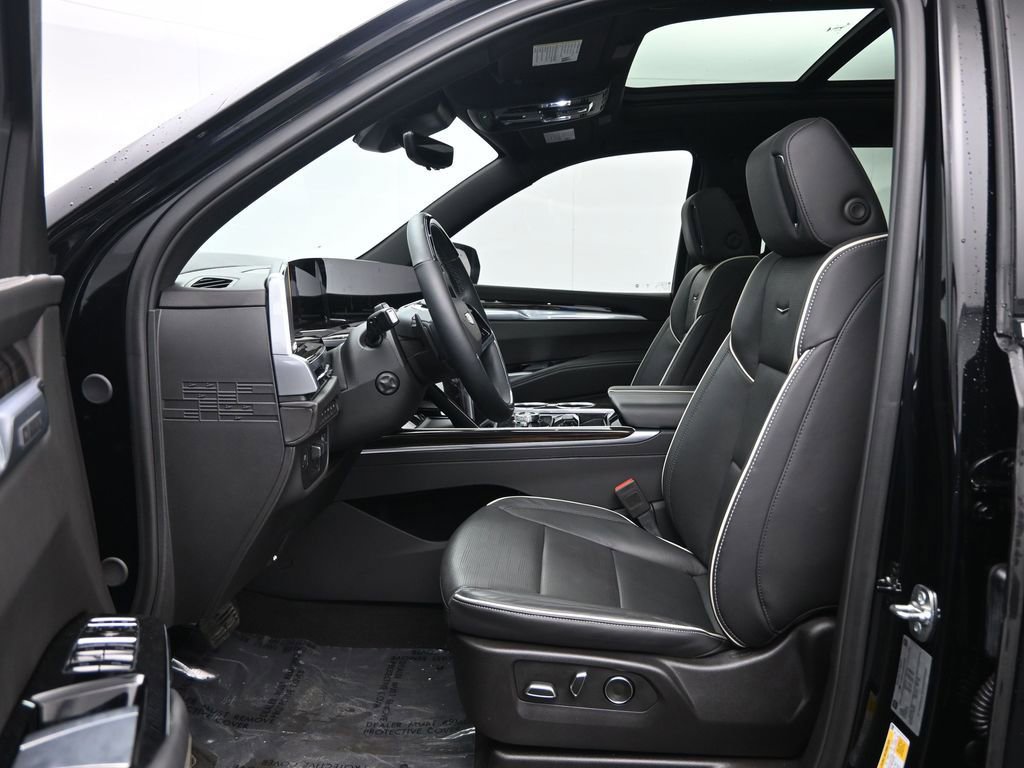 Used 2025 Cadillac Escalade Premium Luxury w/ Touring Package image 29