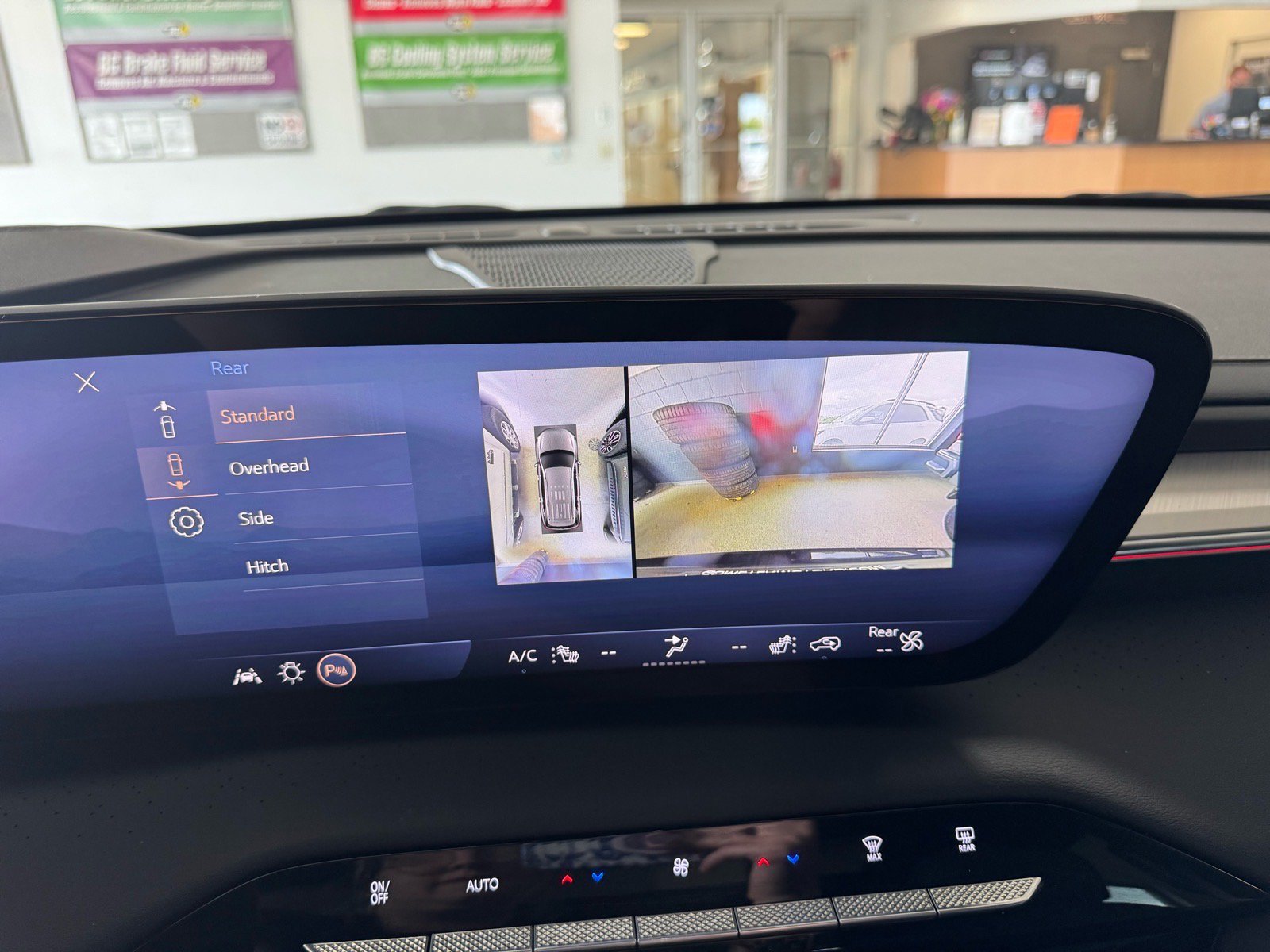 Used 2025 Buick Enclave Avenir w/ Super Cruise Package AWD/4WD image 25