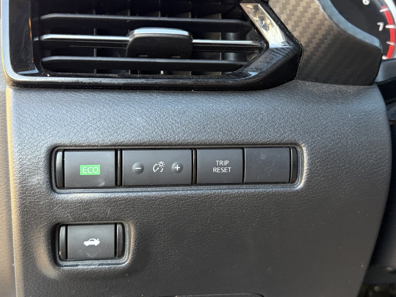 Used 2020 Nissan Sentra S FWD image 25
