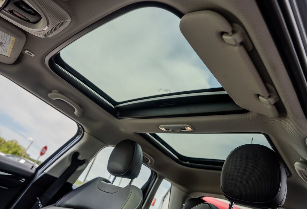 Used 2024 MINI Cooper S image 16