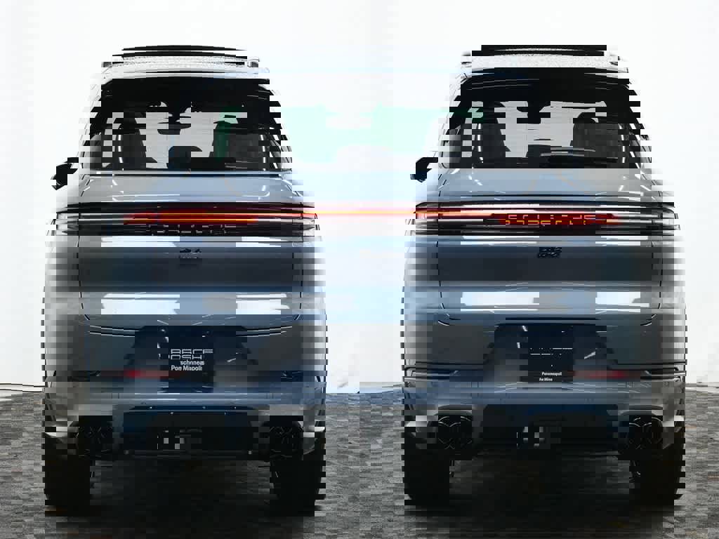 New 2025 Porsche Cayenne Turbo image 6