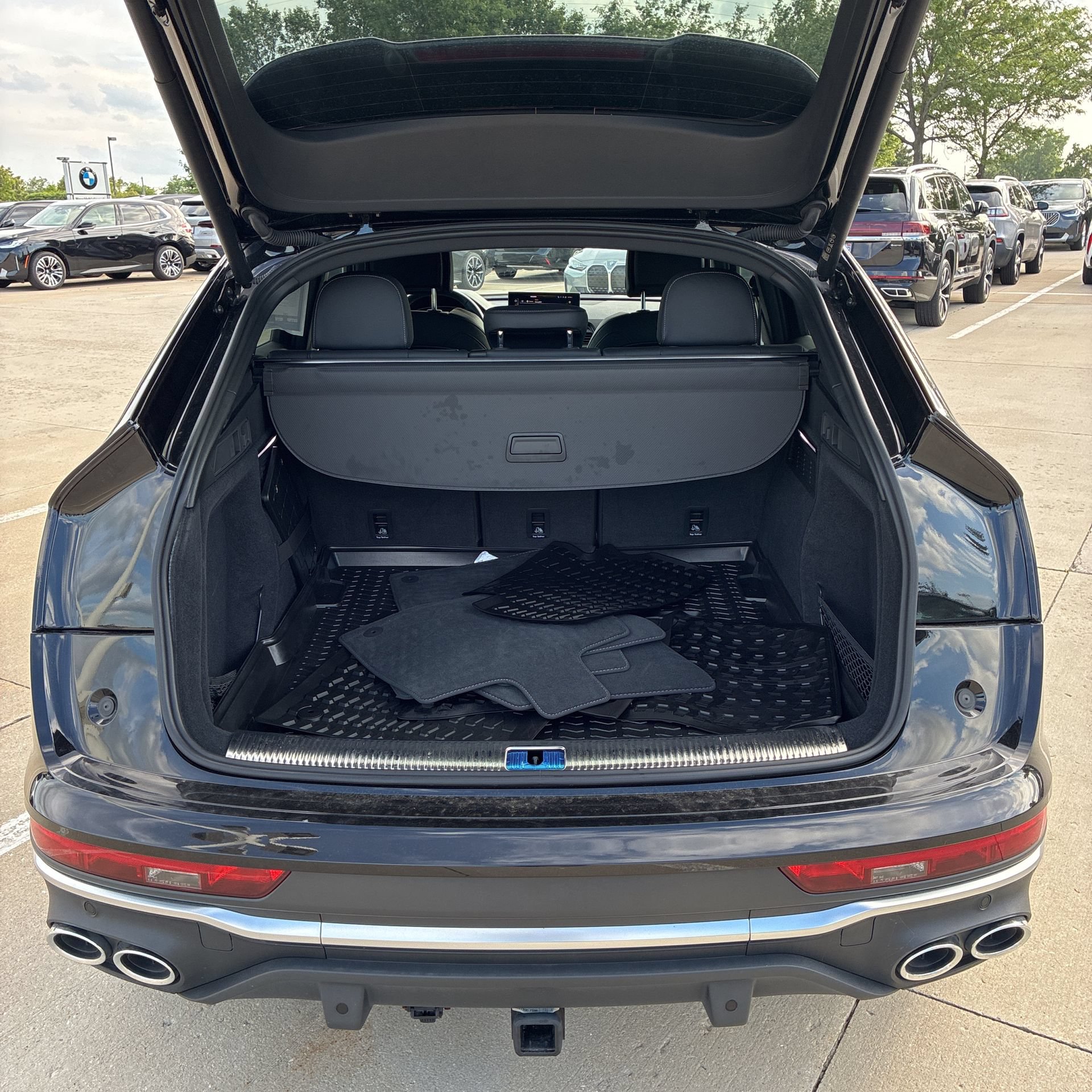 Used 2022 Audi SQ5 Premium Plus w/ Premium Plus Package AWD/4WD image 10
