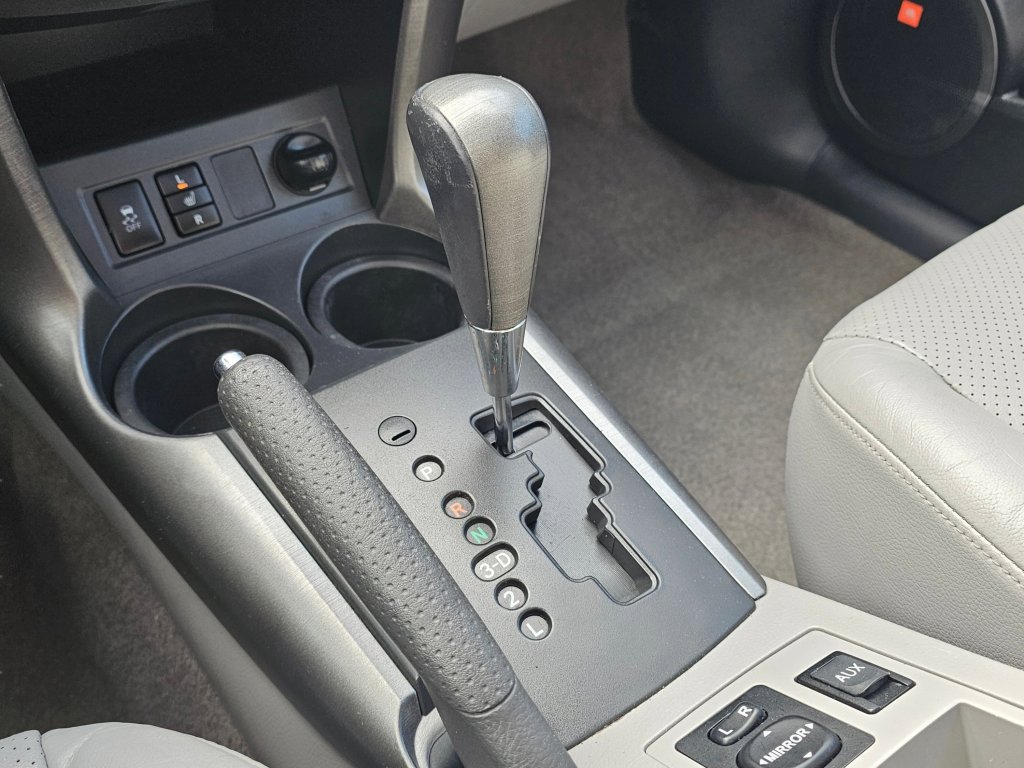 Used 2010 Toyota RAV4 Limited image 10