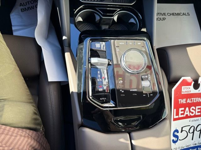 Used 2026 BMW 530i xDrive w/ Premium Package image 13