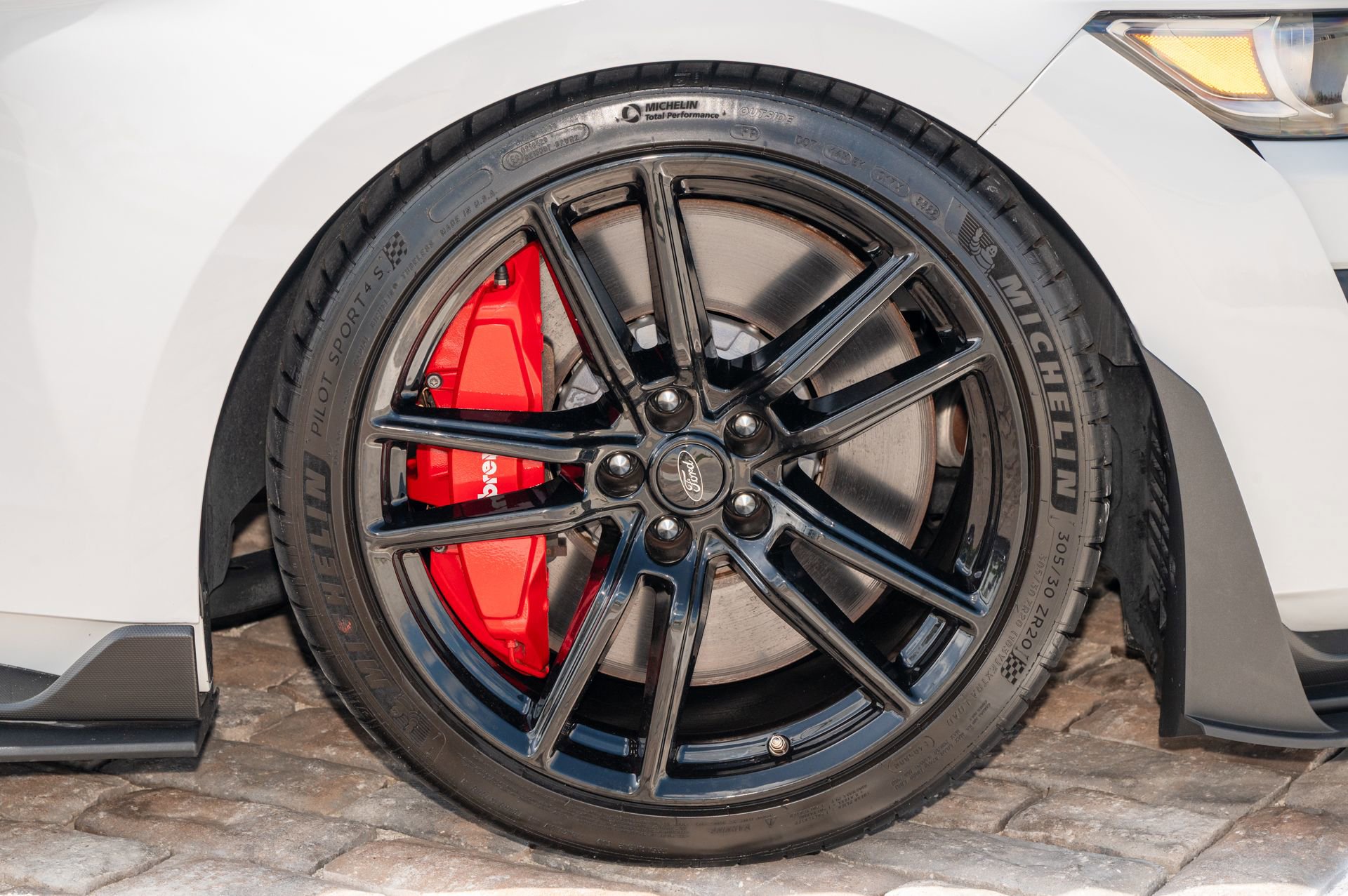 Used 2022 Ford Mustang Shelby GT500 w/ Technology Package image 38