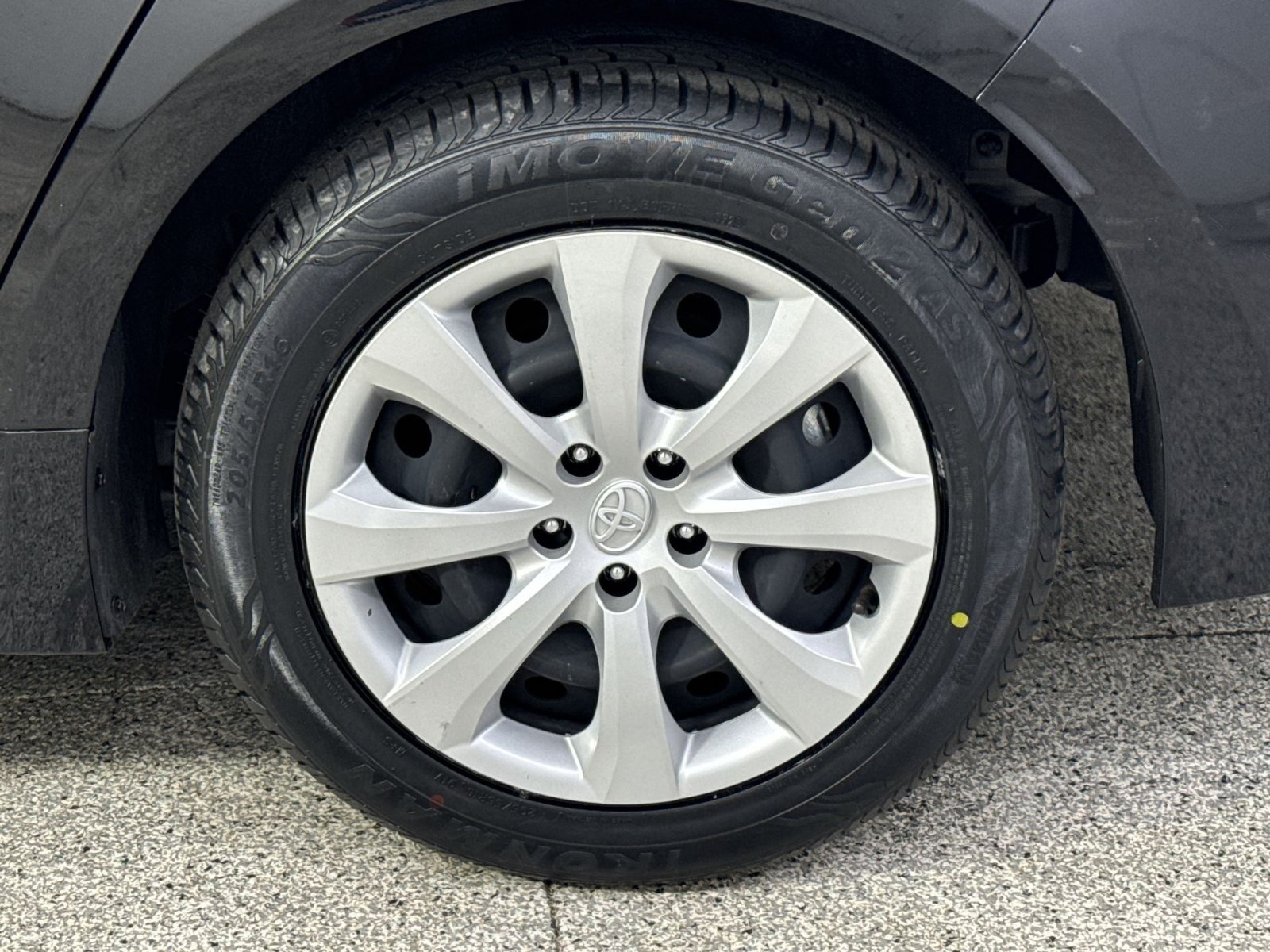 Used 2025 Toyota Corolla LE image 24