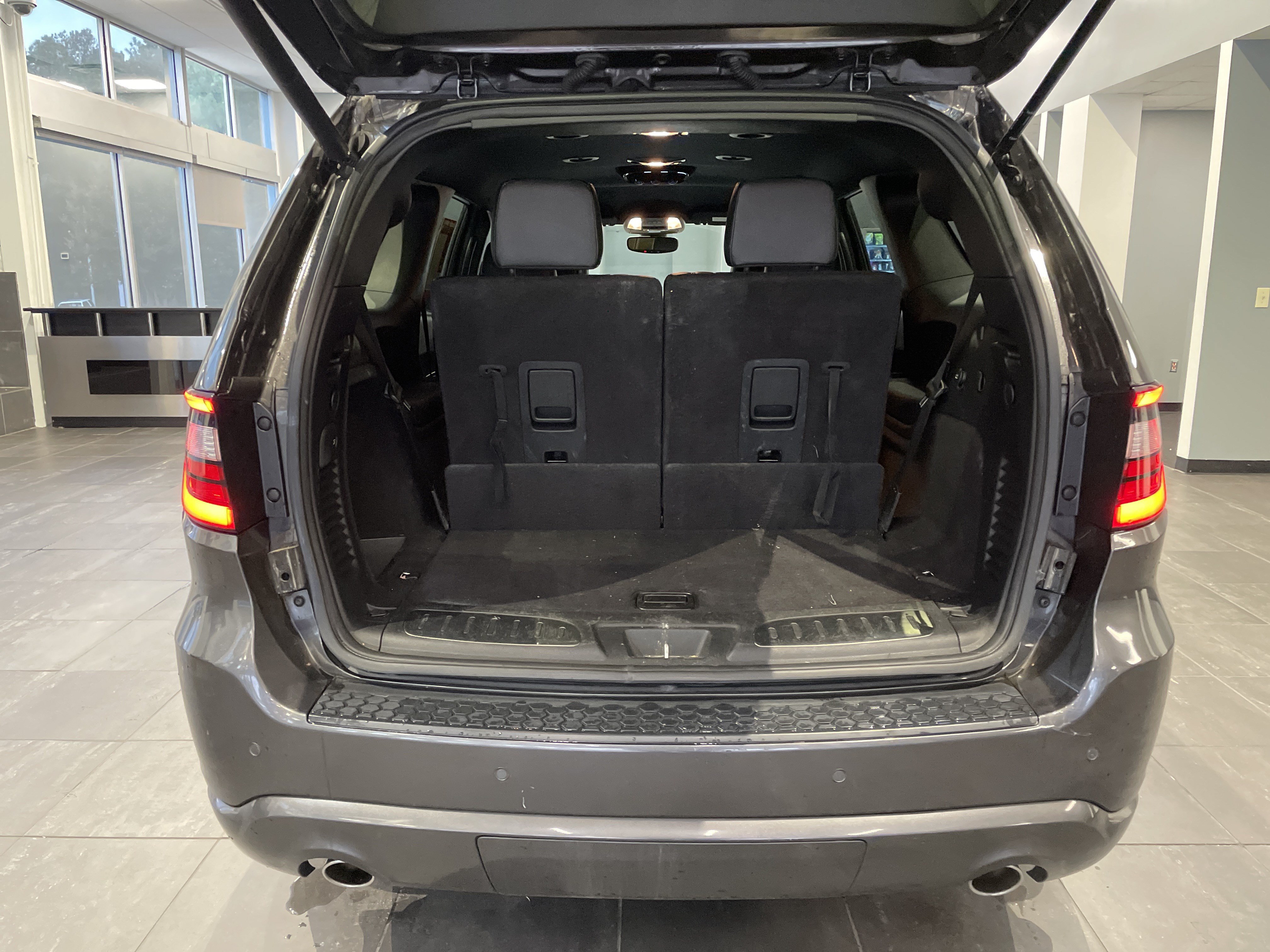 Used 2020 Dodge Durango R/T w/ Blacktop Package RWD image 38