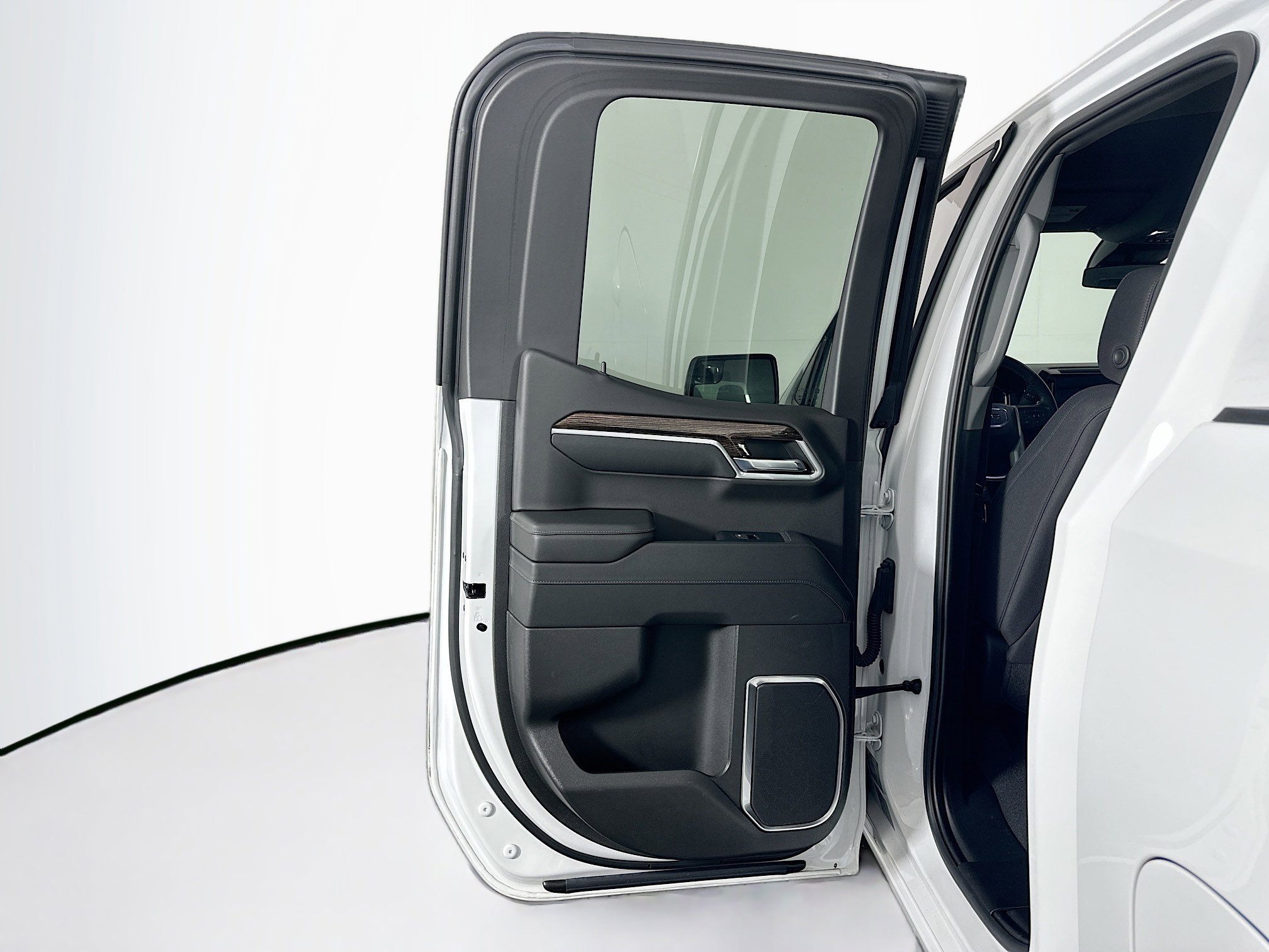 Used 2024 GMC Sierra 1500 Elevation image 25