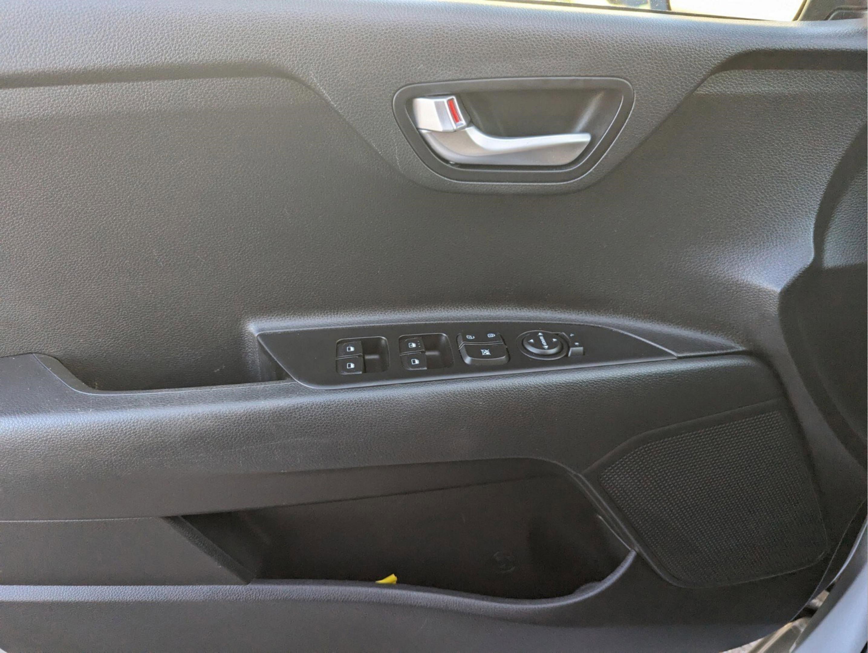 Used 2022 Kia Rio LX image 42