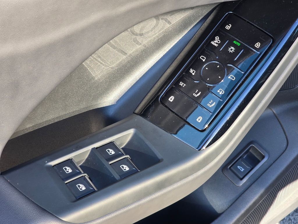 Used 2025 Audi Q6 e-tron Premium Plus w/ Premium Plus image 21