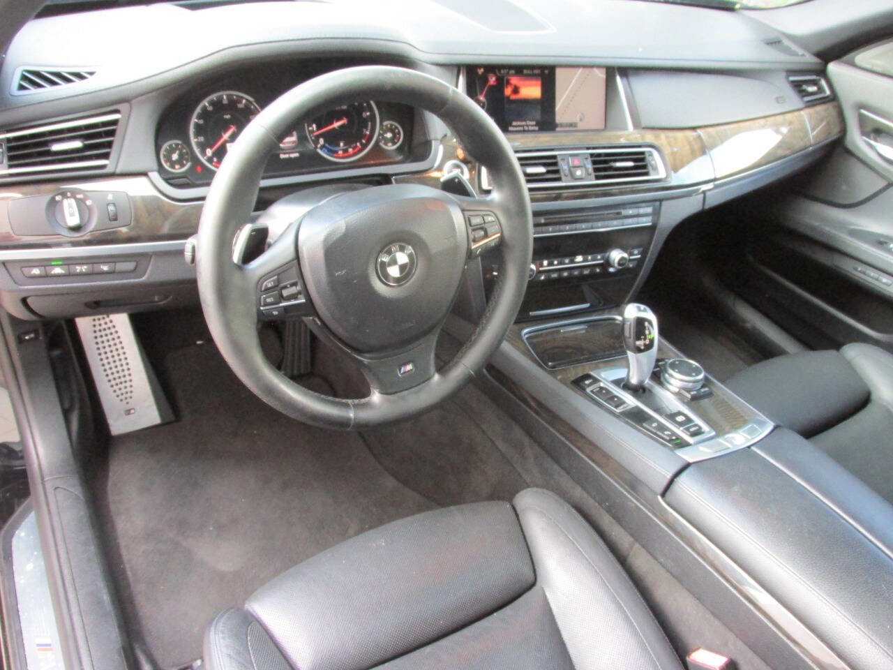 Used 2015 BMW 740i 740i 4dr Sedan image 10