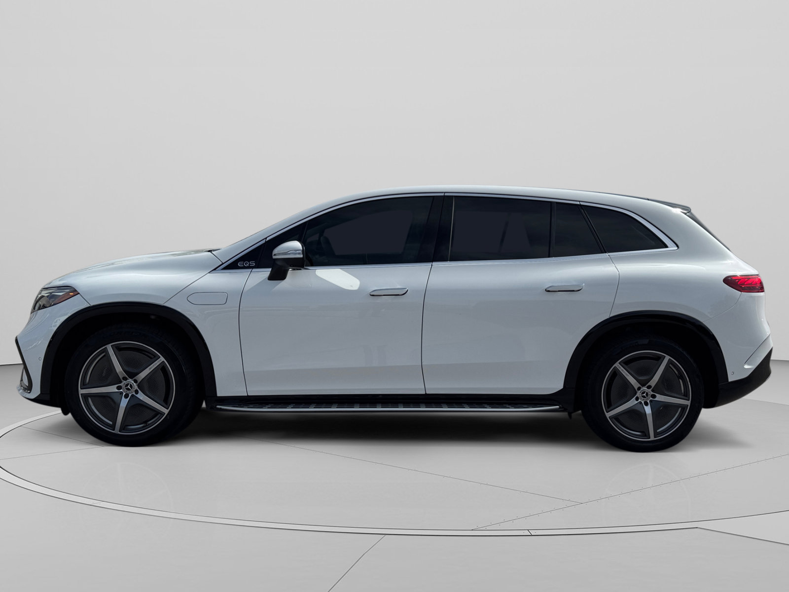 Certified 2023 Mercedes-Benz EQS 580 4MATIC SUV image 2