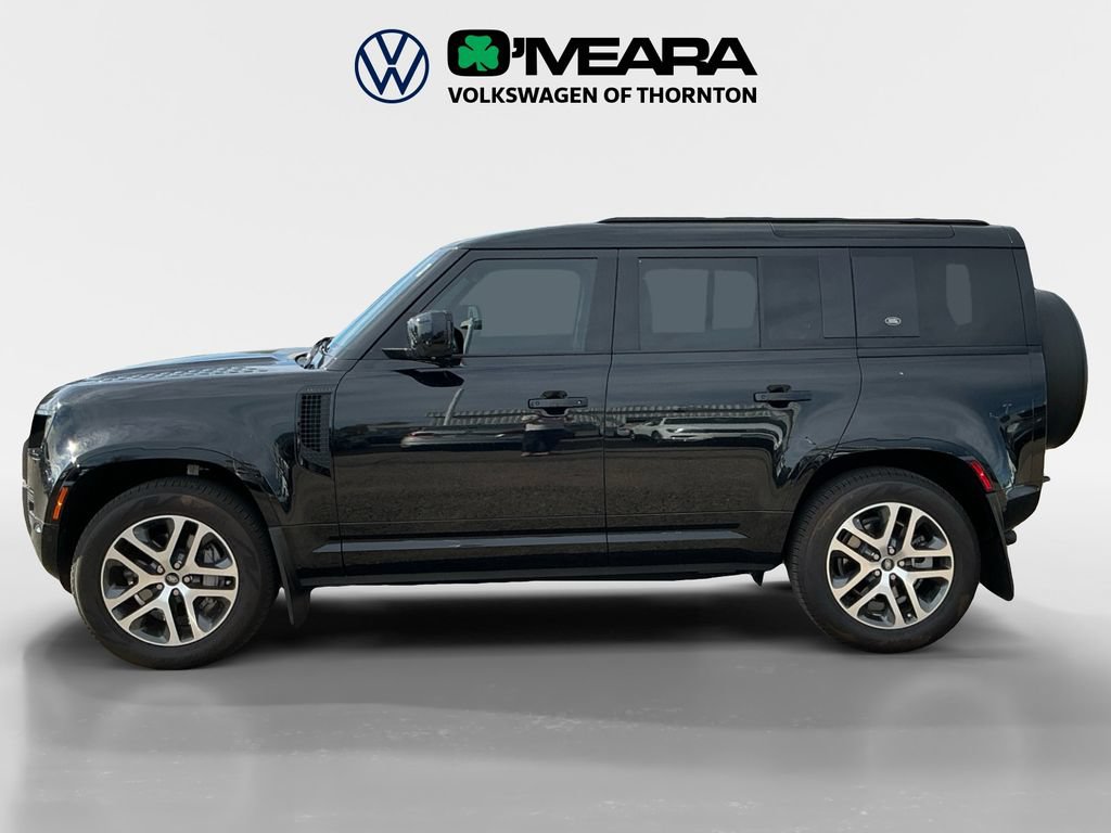 Used 2024 Land Rover Defender 110 X-Dynamic SE AWD/4WD image 2