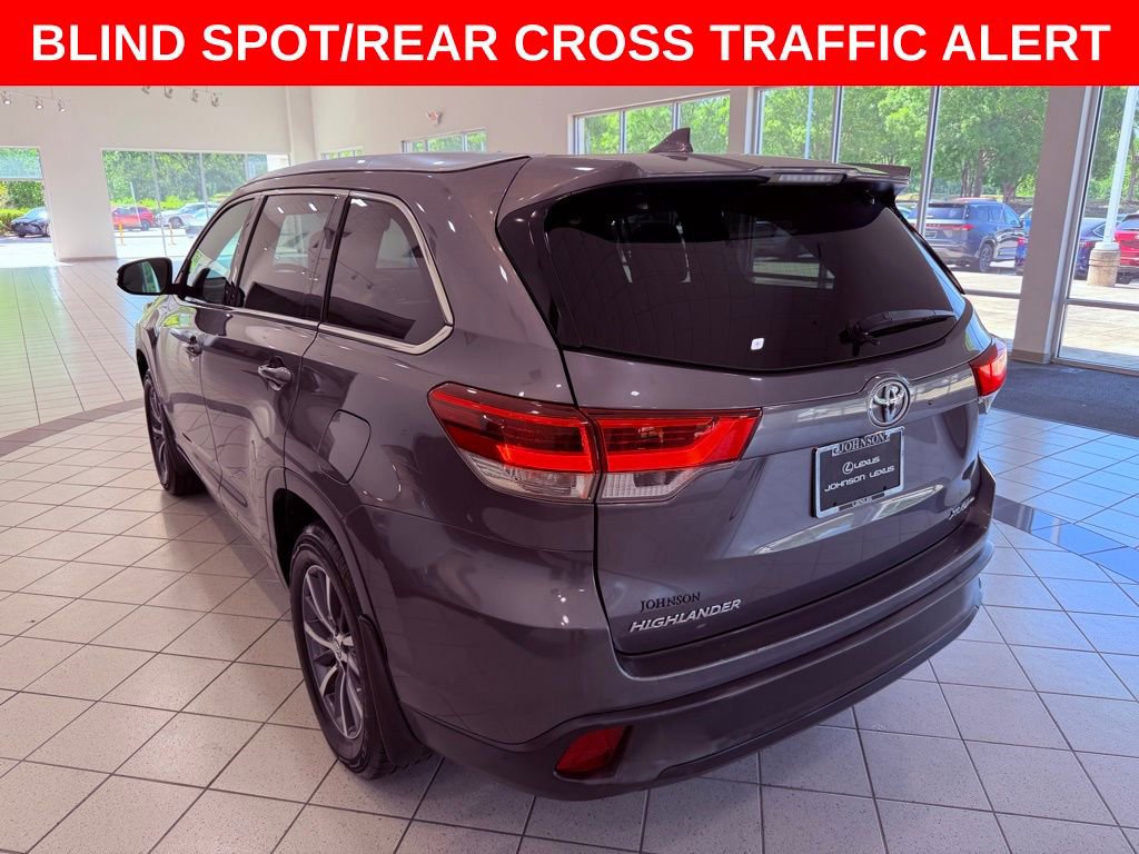 Used 2018 Toyota Highlander XLE AWD/4WD image 5