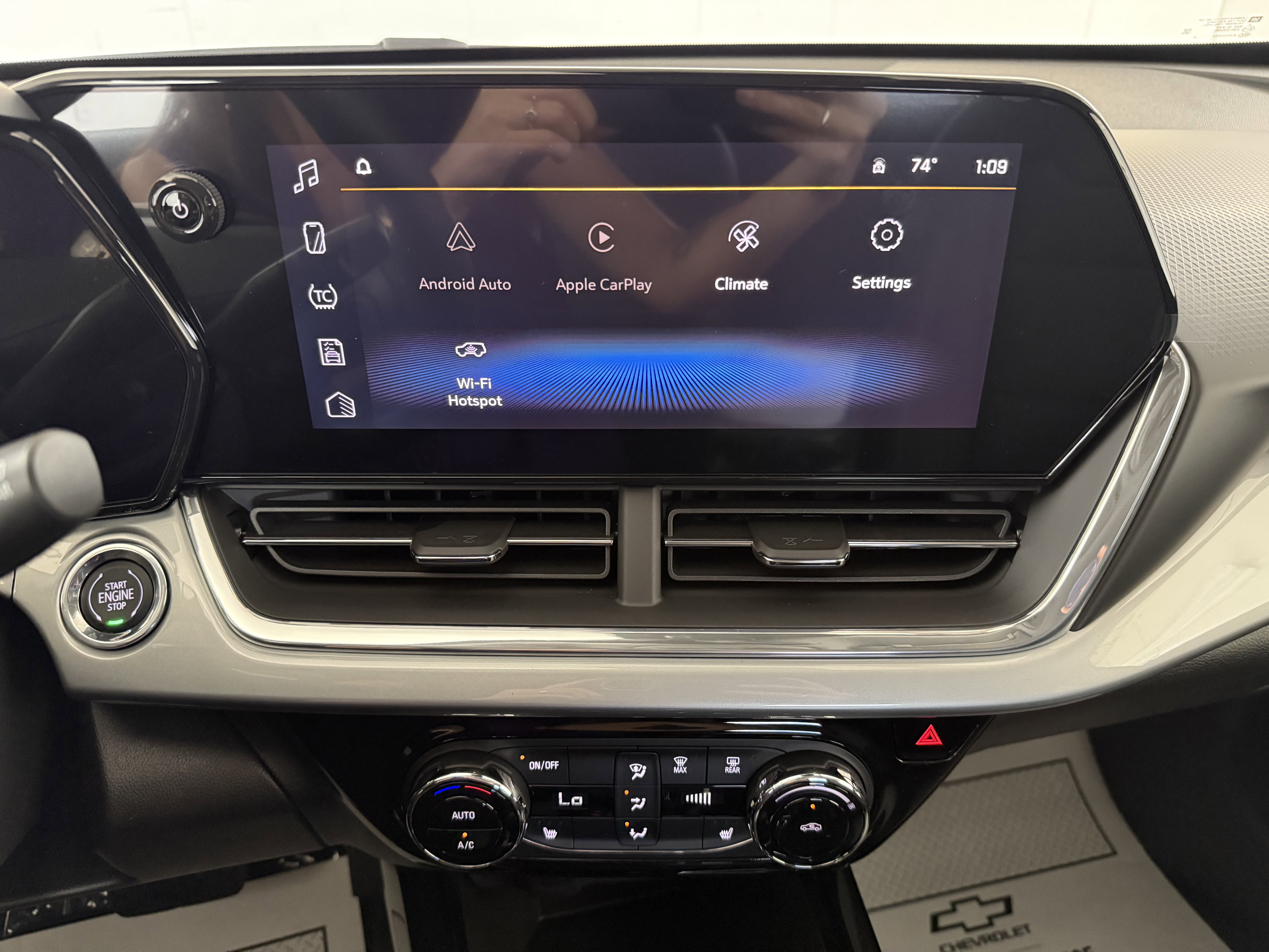 New 2025 Chevrolet Trax LT w/ Driver Confidence Package image 22