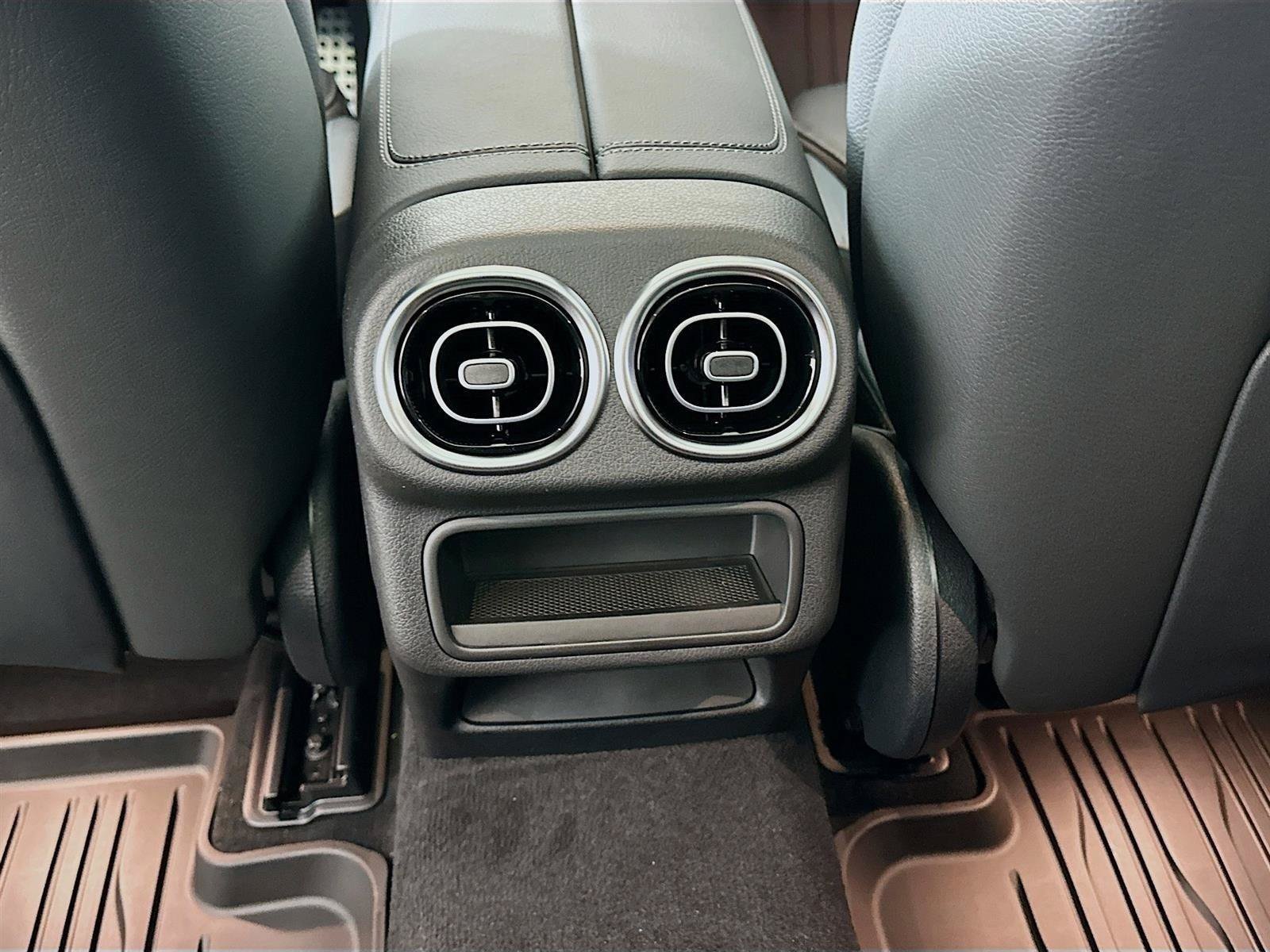 Certified 2026 Mercedes-Benz GLC 300 4MATIC image 47