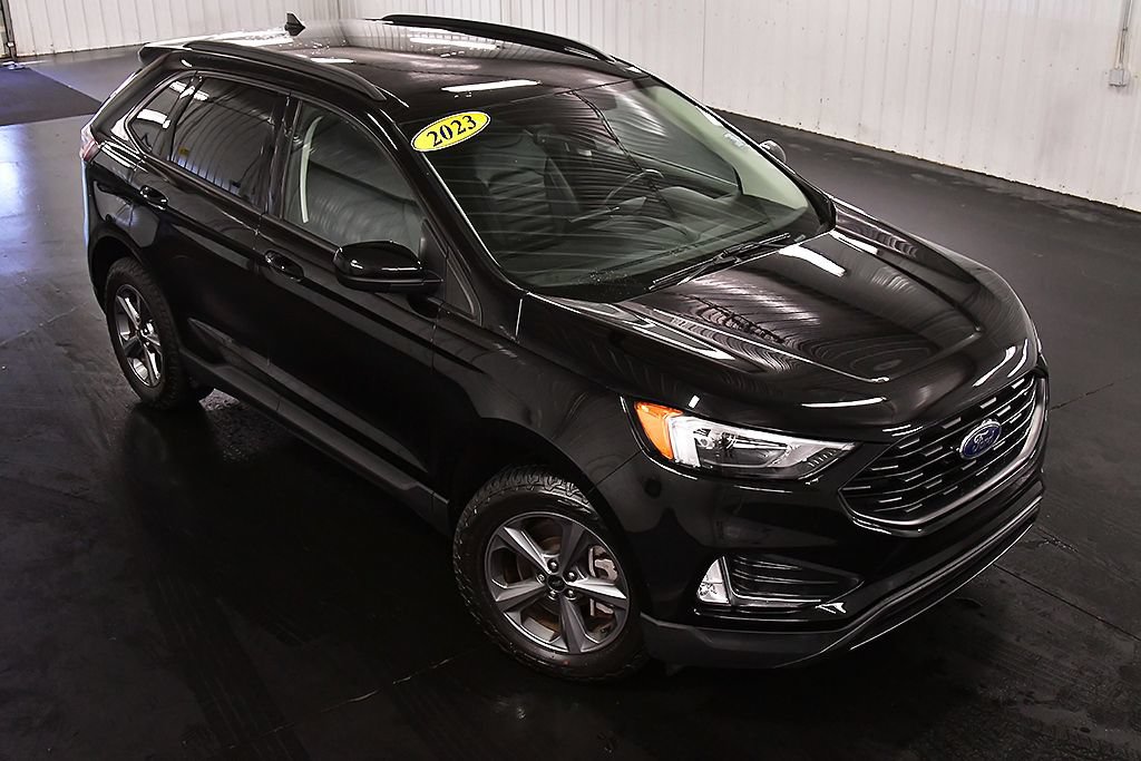 Used 2023 Ford Edge SEL w/ Sport Appearance Package AWD/4WD image 14