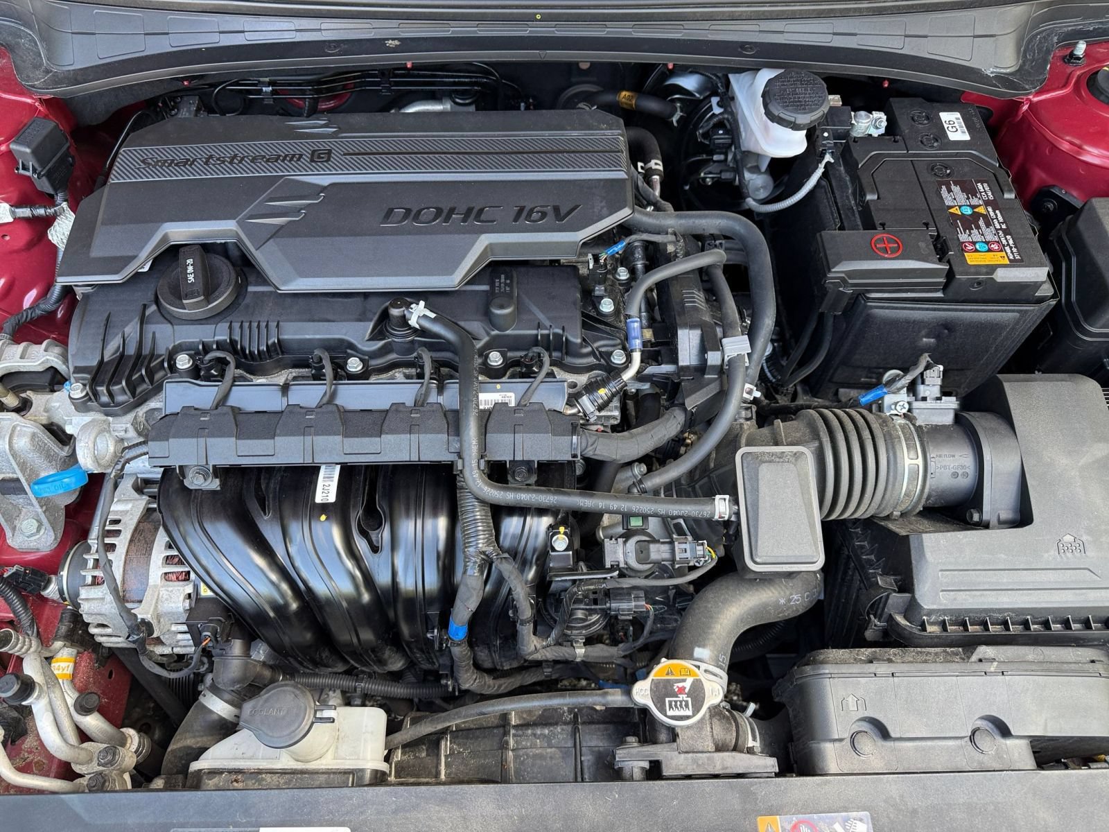 Used 2025 Hyundai Elantra SEL FWD image 31