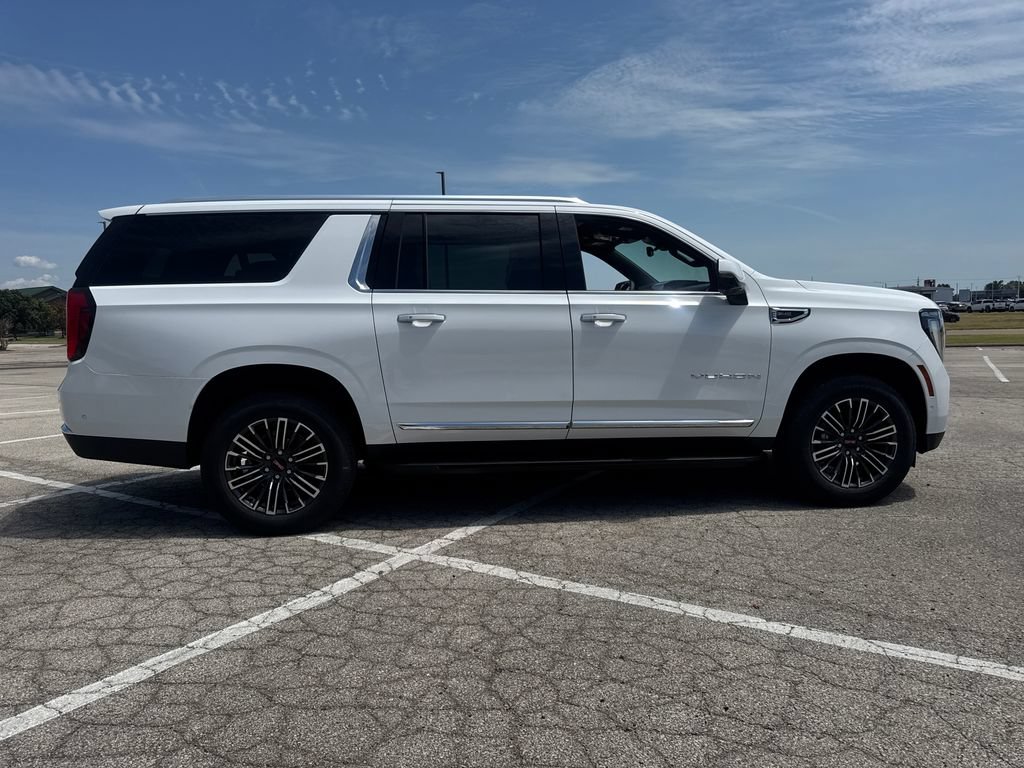 New 2026 GMC Yukon XL Elevation w/ Elevation Premium Package AWD/4WD image 8