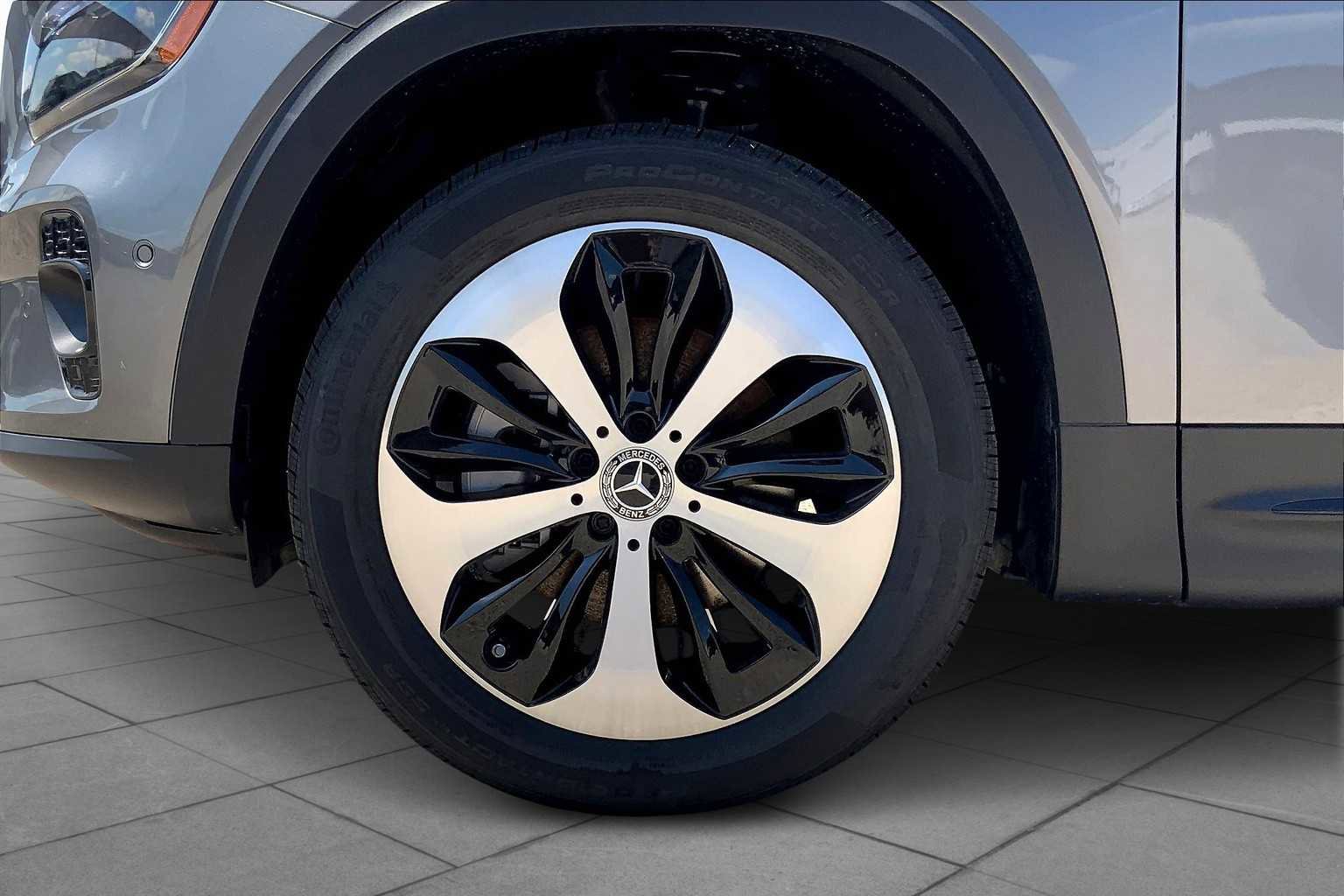 New 2025 Mercedes-Benz GLB 250 image 21