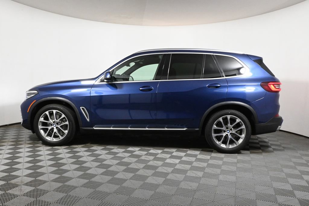 Used 2021 BMW X5 xDrive40i w/ Premium Package 2 image 2