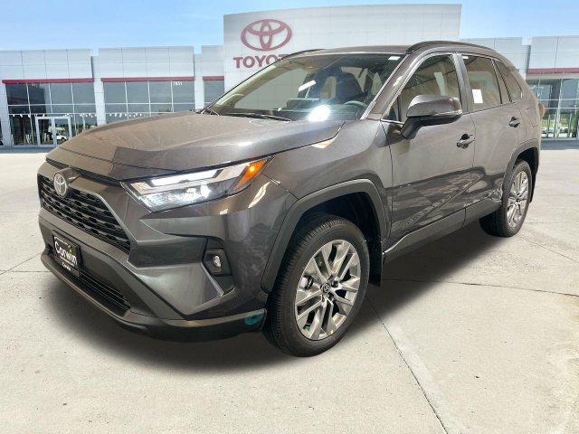 Used 2025 Toyota RAV4 XLE Premium w/ Weather Package AWD/4WD image 4