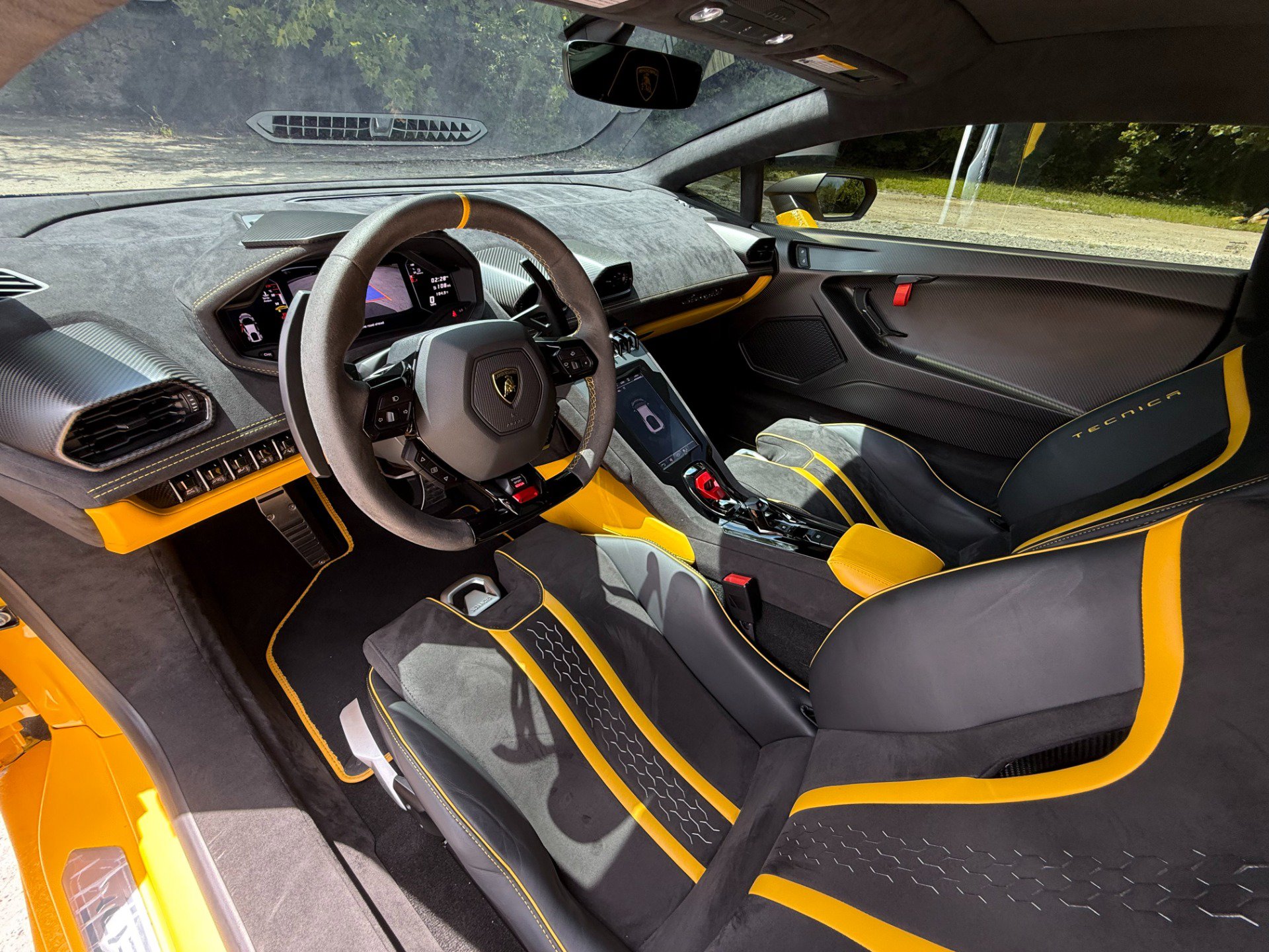 Used 2024 Lamborghini Huracan Tecnica RWD image 21