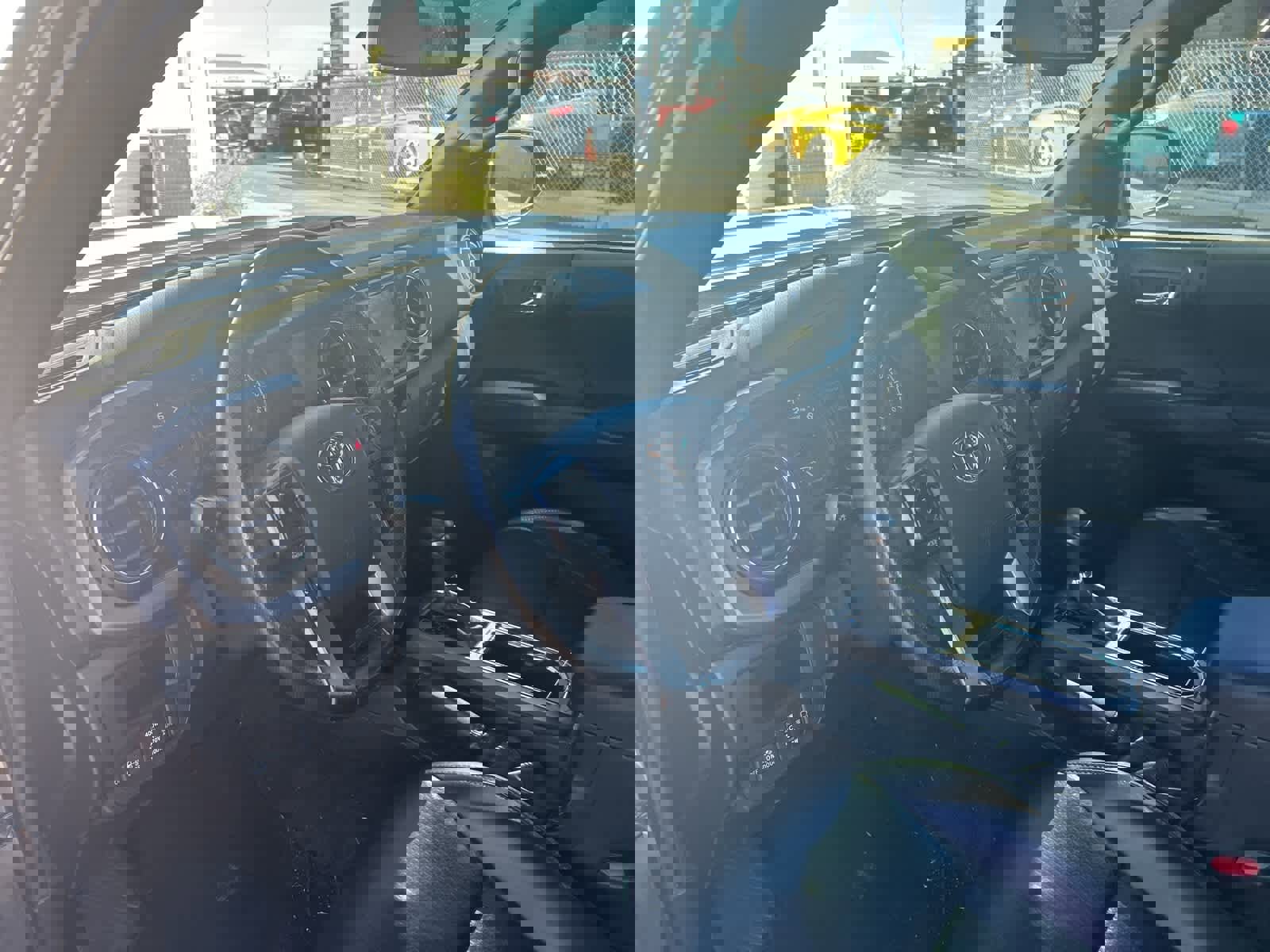 Used 2018 Toyota Tacoma TRD Sport w/ TRD Premium Sport Package image 31