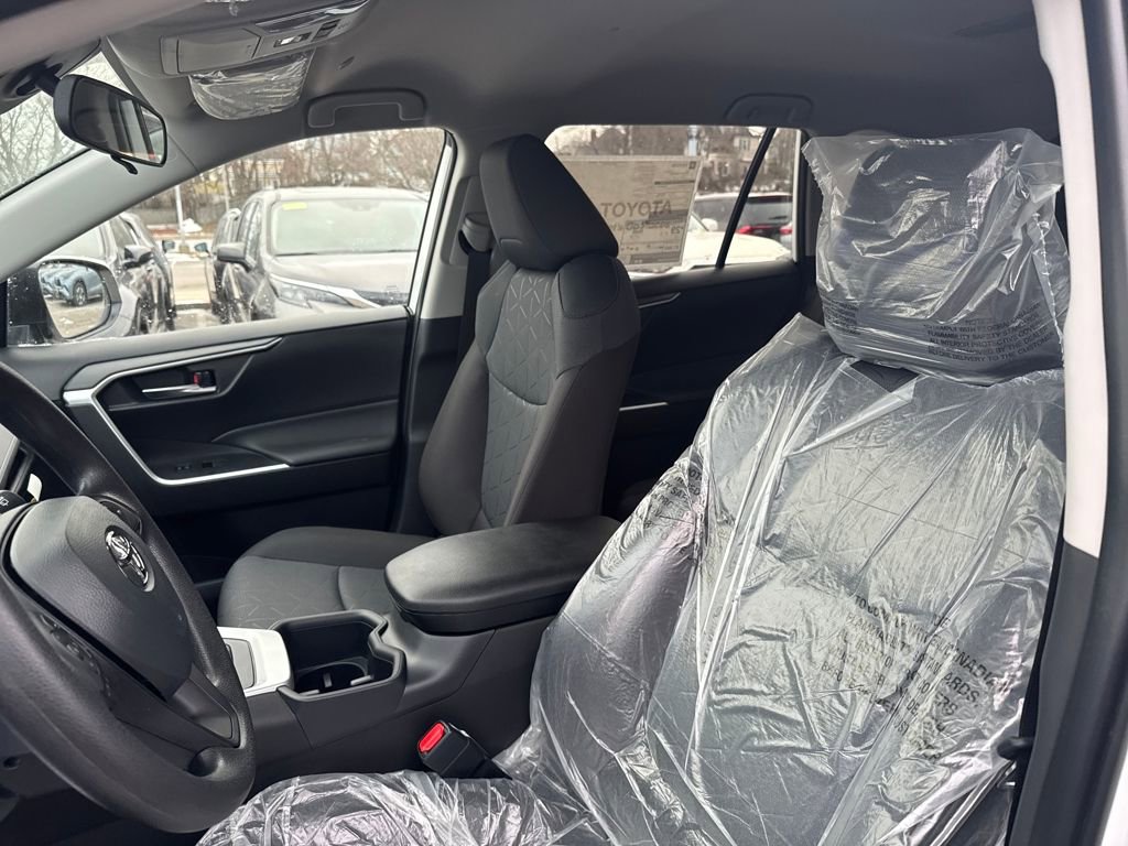New 2025 Toyota RAV4 XLE image 18
