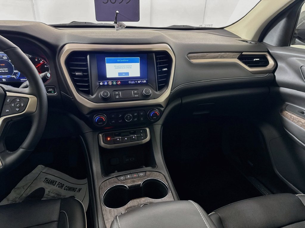 Used 2023 GMC Acadia Denali w/ Denali Ultimate Package FWD image 29