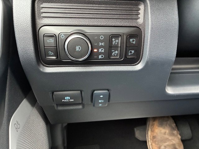 Used 2025 Ford F250 Platinum image 31