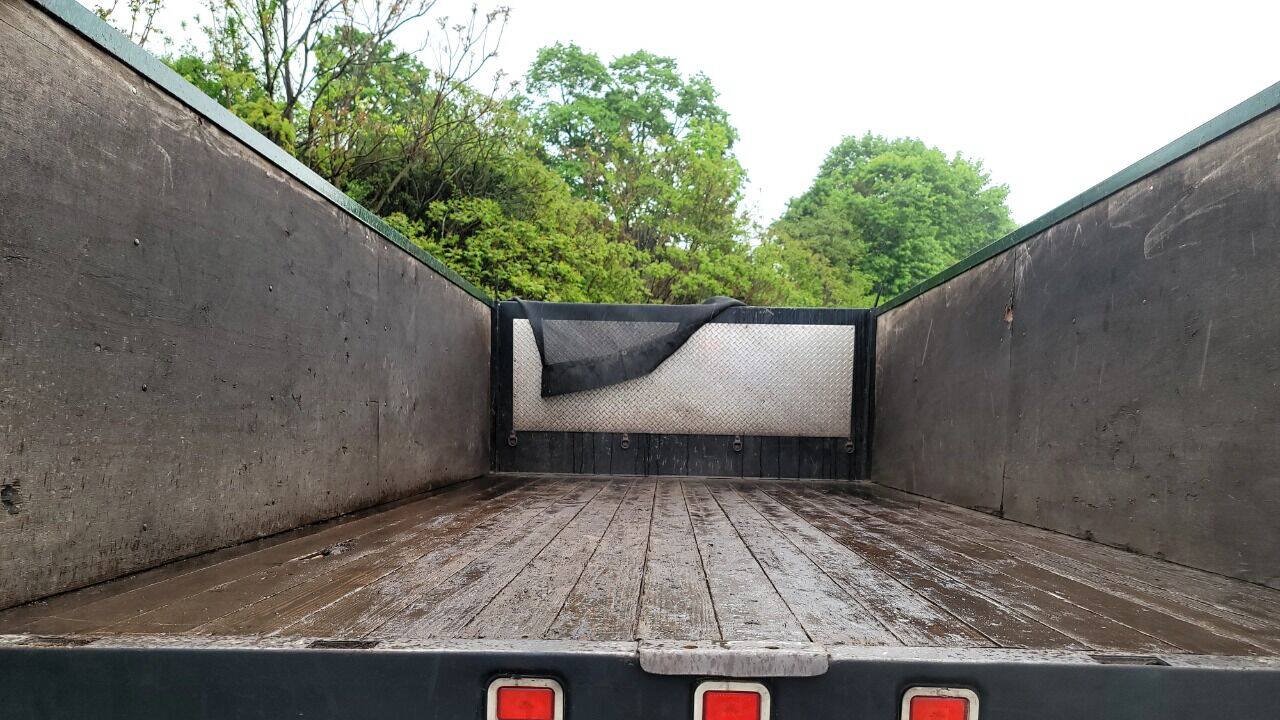 Used 2017 RAM 5500 Tradesman w/ Payload Upgrade Package RWD image 31