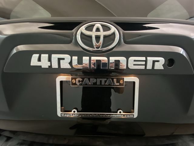 Used 2020 Toyota 4Runner SR5 AWD/4WD image 26