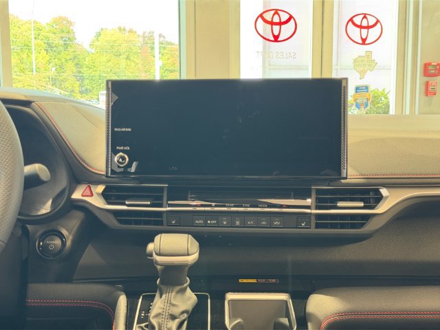 Certified 2026 Toyota Sienna XSE FWD image 18
