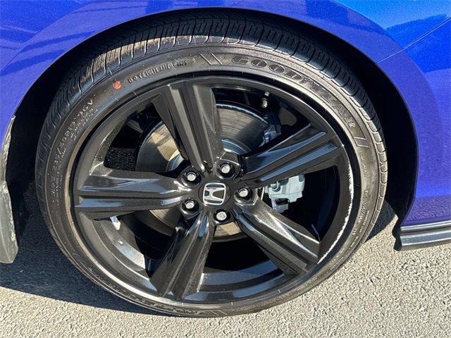 Used 2025 Honda Accord Sport image 5