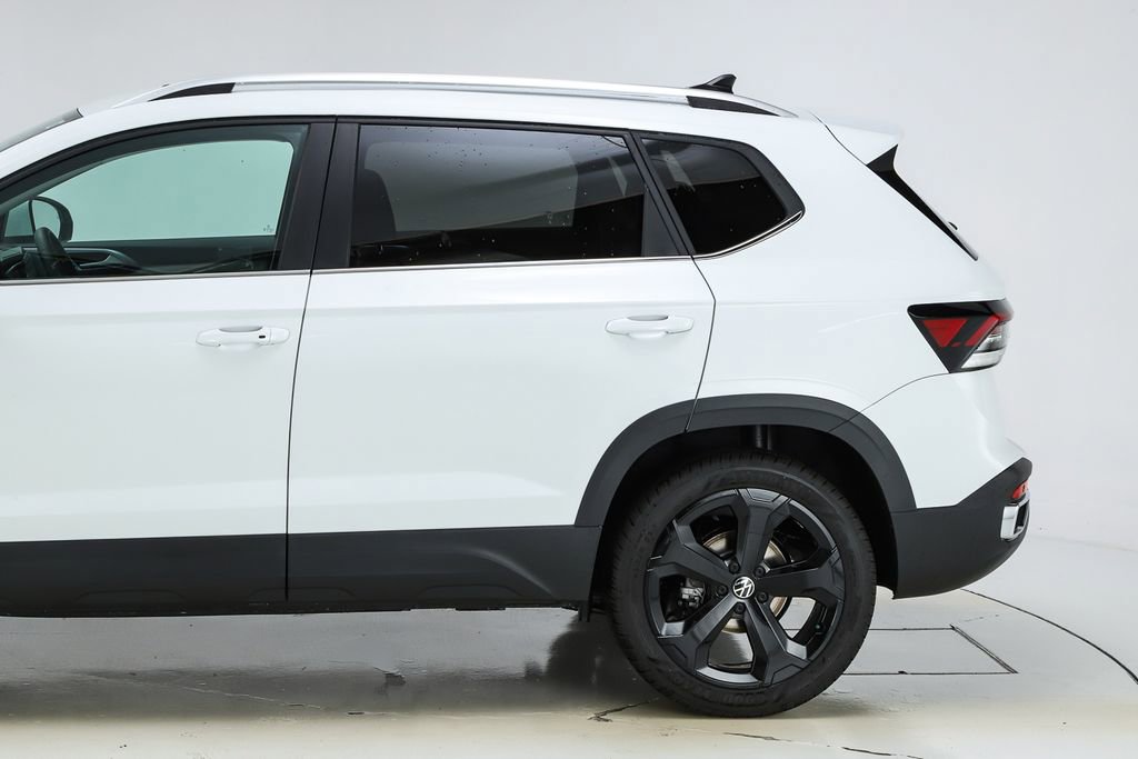 New 2026 Volkswagen Taos SEL image 42