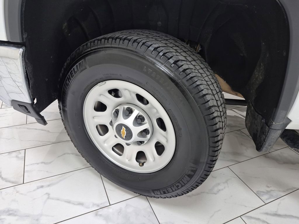 Used 2025 Chevrolet Silverado 3500 W/T w/ WT/CX Safety Package image 34