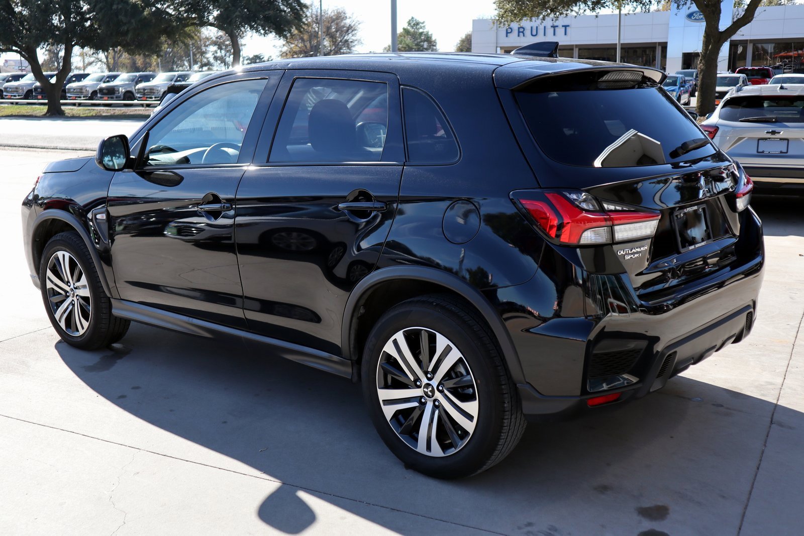 Used 2024 Mitsubishi Outlander Sport ES image 7