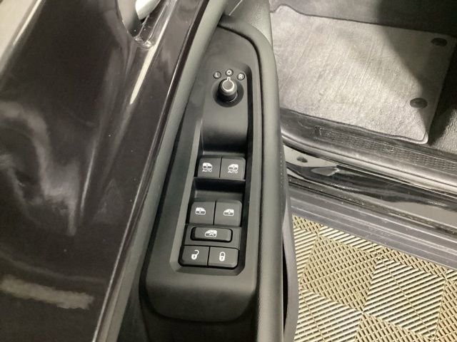 Used 2022 Jeep Grand Cherokee Altitude image 12