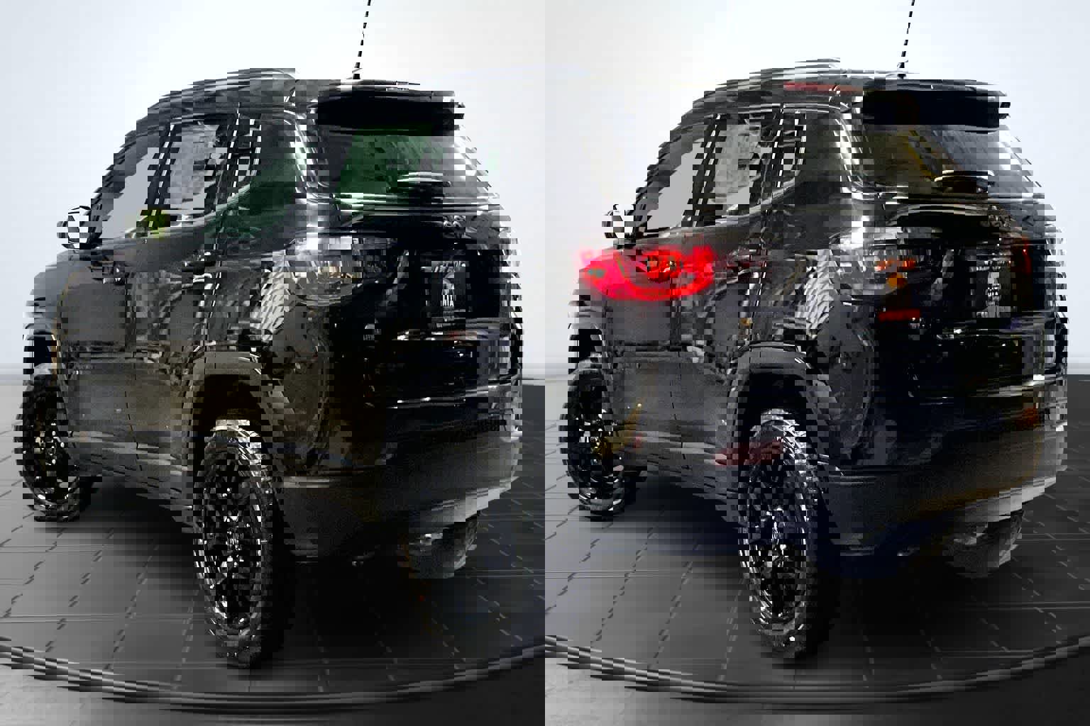 New 2026 Jeep Compass Latitude image 4